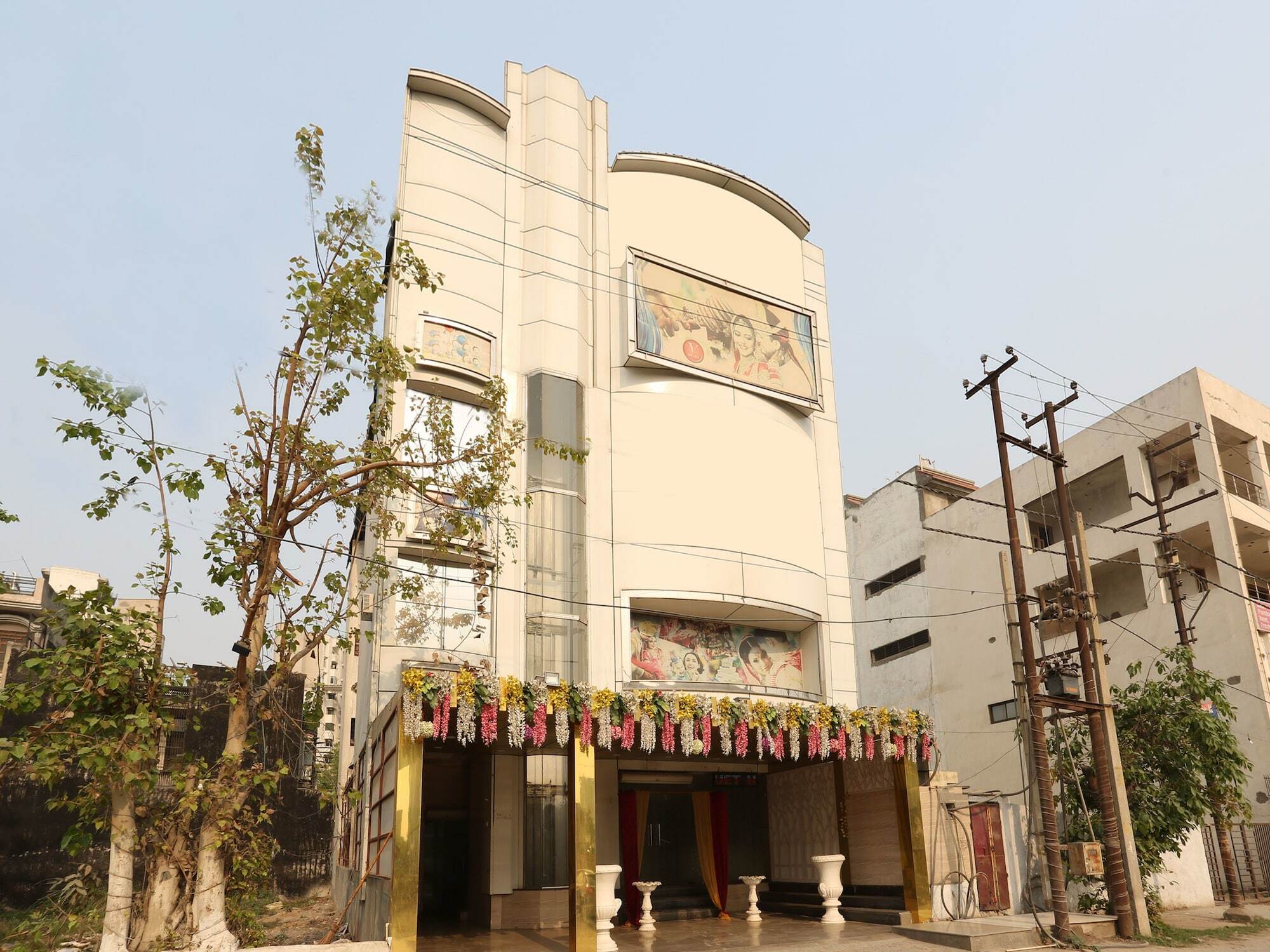 Oyo 12779 5 Seas Hotel And Banquet Ghaziabad Exterior photo